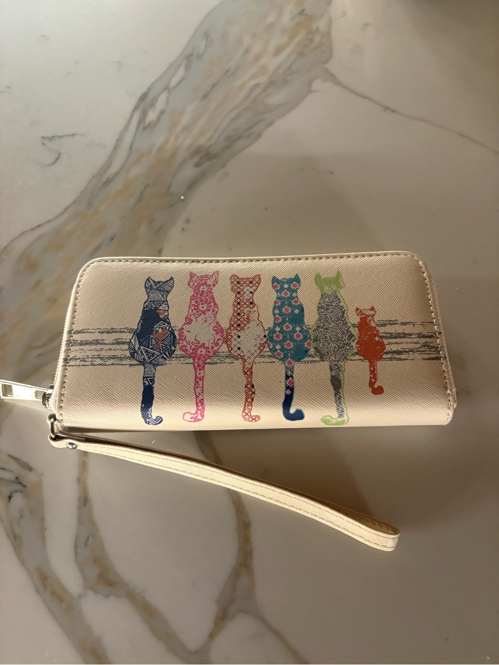 Source Unknown Beige Wristlet Wallet with Multicolor Cat Silhouettes